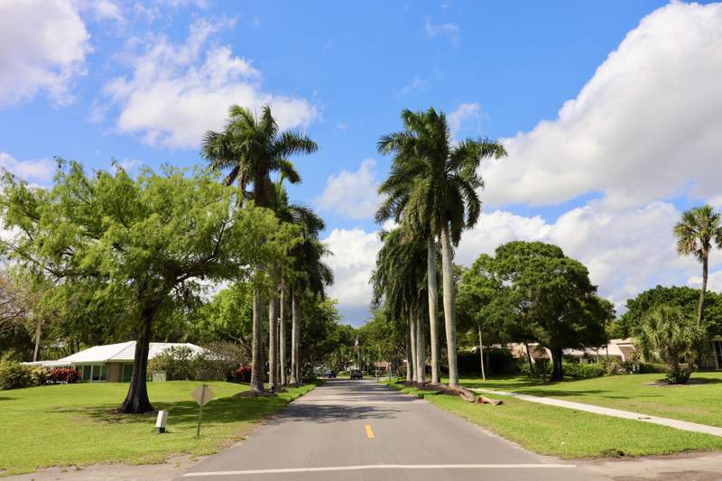 3 bedroom Condominium at 3980 Oaks Clubhouse Drive #511, No 79 Palm-Aire Country Club, Pompano Beach — photo 3