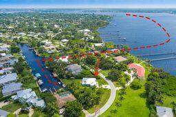 5 bedroom Single Family Residence at 2070 NW Pine Tree Way, Dutchers Estate, Stuart — photo 2