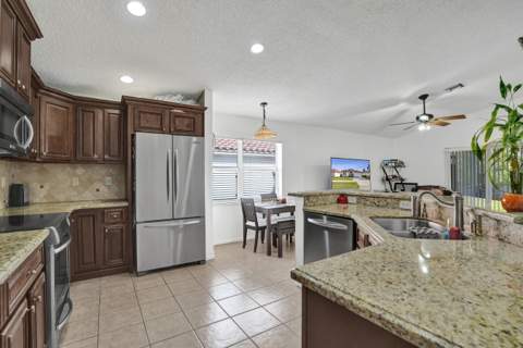 7572 Parkside Lane, Margate FL - photo 7 of 61