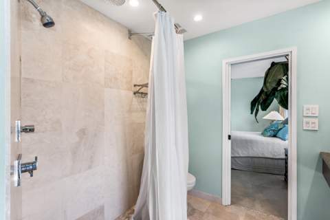 2605 N Riverside Drive, Pompano Beach FL - photo 23 of 48