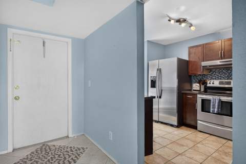 9942 Royal Palm Boulevard, Coral Springs FL - photo 6 of 44