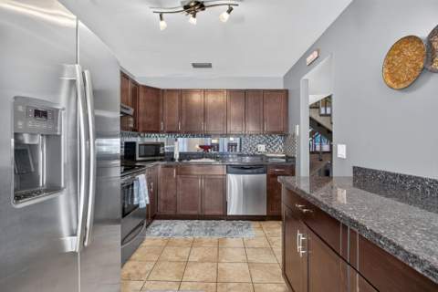 9942 Royal Palm Boulevard, Coral Springs FL - photo 12 of 44