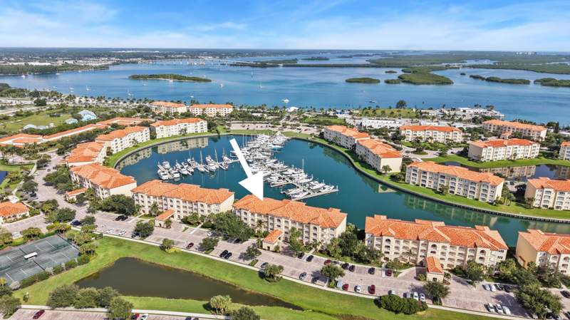 2 bedroom Condominium at 16 Harbour Isle Drive #302, Harbour Isle At Hutchinson Island, Fort Pierce — photo 2