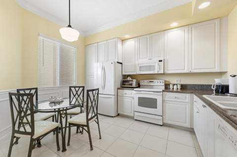 16 Harbour Isle Drive #302, Fort Pierce FL - photo 8 of 38
