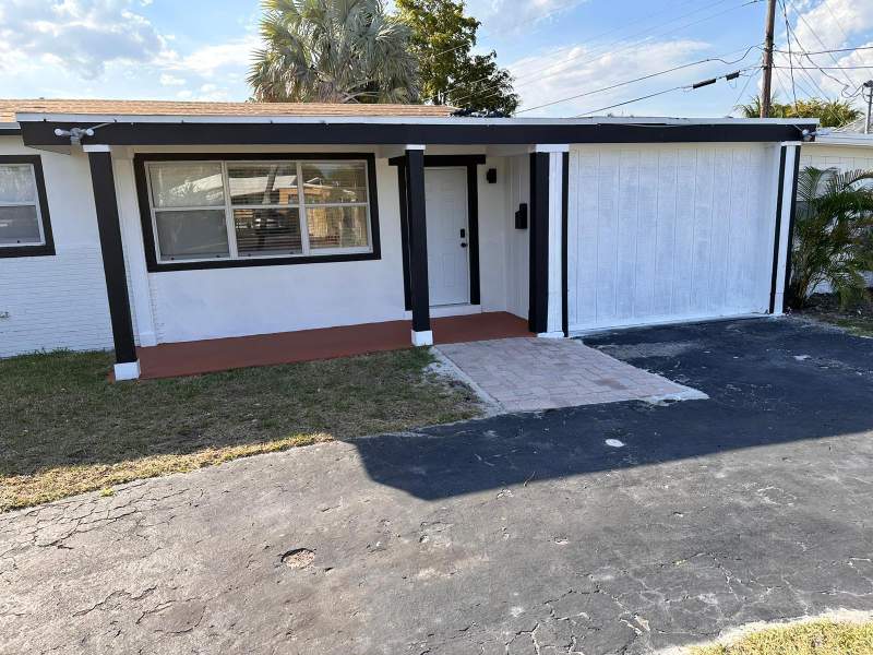 4 bedroom Single Family Residence at 601 NW 38th Street, Bonnie Loch Sec 1, Deerfield Beach — photo 4