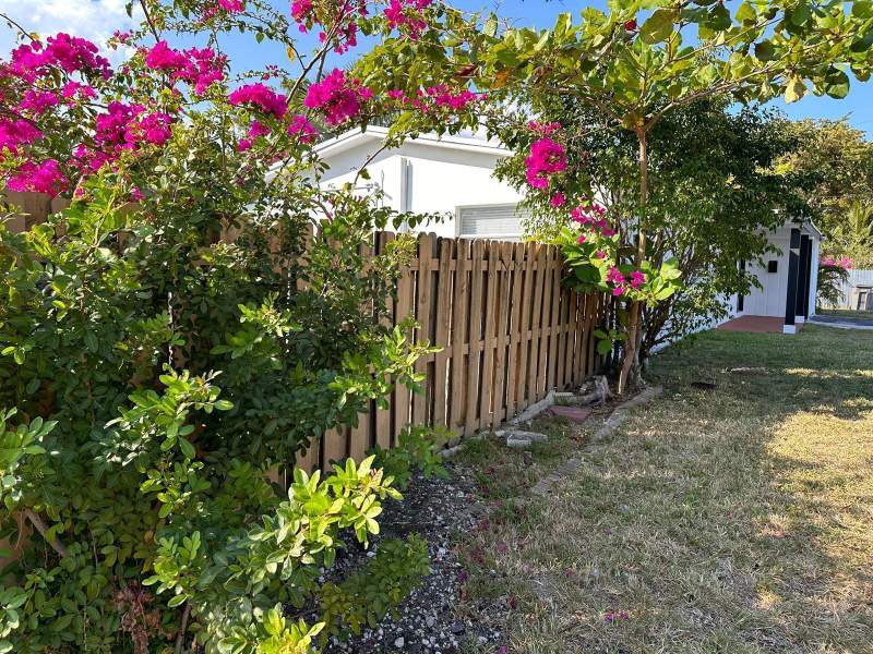 4 bedroom Single Family Residence at 601 NW 38th Street, Bonnie Loch Sec 1, Deerfield Beach — photo 5