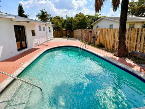 601 NW 38th Street, Deerfield Beach FL - photo 6 of 53