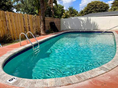 601 NW 38th Street, Deerfield Beach FL - photo 7 of 53