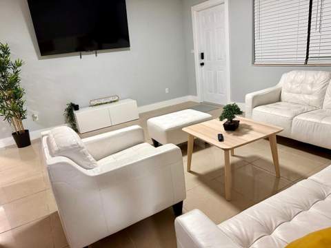 601 NW 38th Street, Deerfield Beach FL - photo 14 of 53