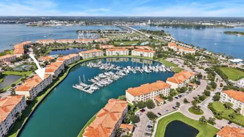16 Harbour Isle Drive #302, Fort Pierce FL - photo 15 of 38