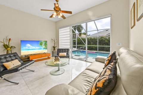 4785 Blossom Drive, Delray Beach FL - photo 13 of 34