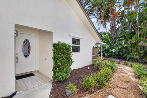 2802 SW 6th Street, Delray Beach FL - photo 6 of 64