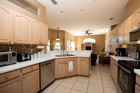 1042 SW Dartmouth Avenue, Port St. Lucie FL - photo 10 of 36