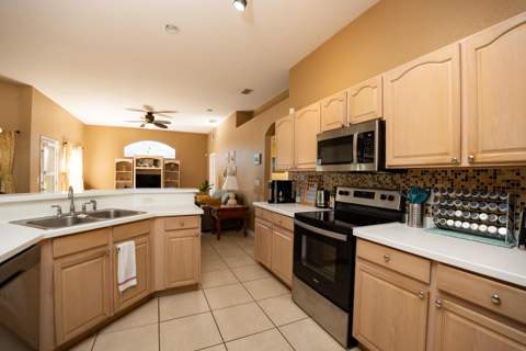 1042 SW Dartmouth Avenue, Port St. Lucie FL - photo 11 of 36