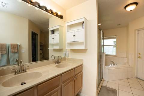 1042 SW Dartmouth Avenue, Port St. Lucie FL - photo 17 of 36