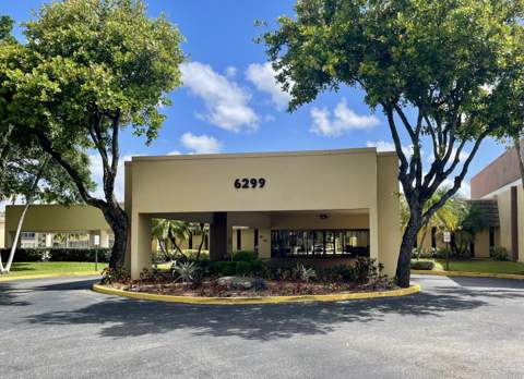 5860 NW 64th Avenue #206, Tamarac FL - photo 13 of 15