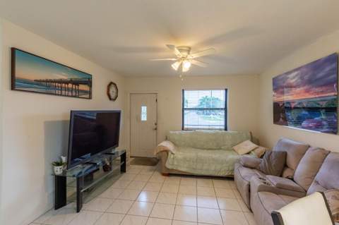 172 Jamaica Drive, Palm Springs FL - photo 7 of 21