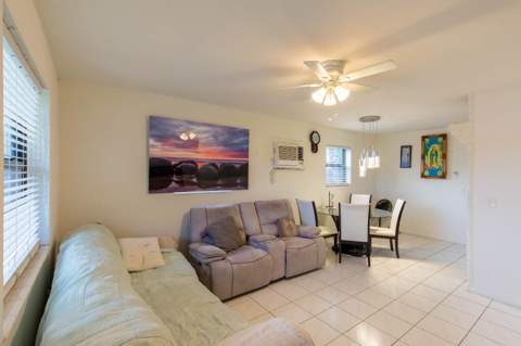 172 Jamaica Drive, Palm Springs FL - photo 8 of 21
