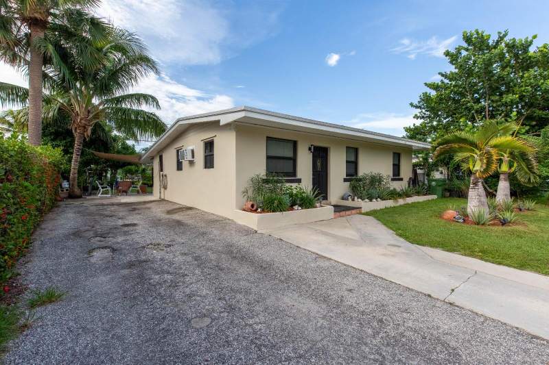 3 bedroom Single Family Residence at 172 Jamaica Drive, Palm Springs Village 8, Palm Springs — photo 5