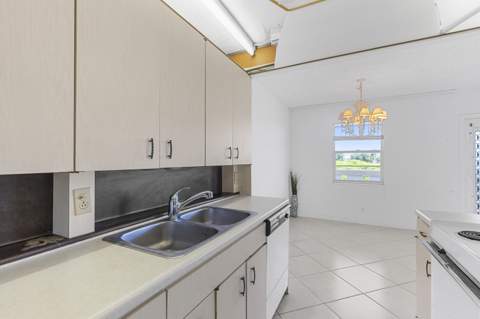 4096 Westbury H #4096, Deerfield Beach FL - photo 8 of 40