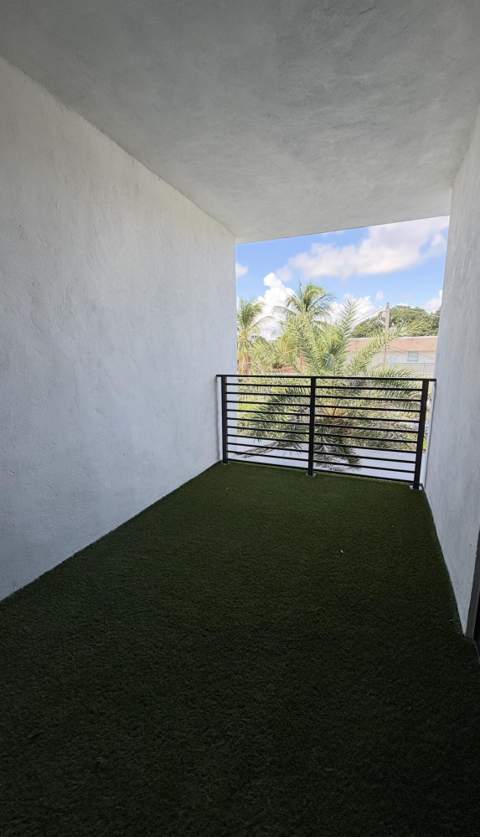 2511 Pierce Street #2, Hollywood FL - photo 12 of 12