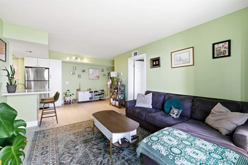 2 bedroom Condominium at 760 Executive Center Drive #24, Clear Lake Club Condo, West Palm Beach — photo 5