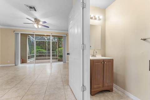 9650 Lago Drive, Boynton Beach FL - photo 18 of 51