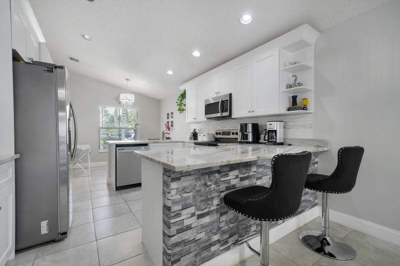 3 bedroom Single Family Residence at 6376 Barton Creek Circle, Winston Trails Par 1, Lake Worth — photo 4
