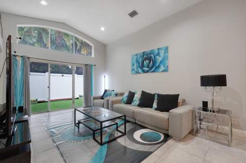 6376 Barton Creek Circle, Lake Worth FL - photo 11 of 40