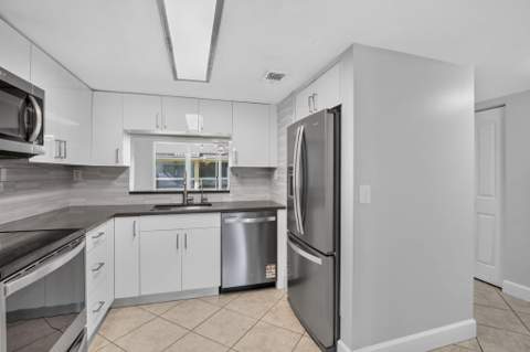807 NW 91st Terrace #807, Plantation FL - photo 10 of 55