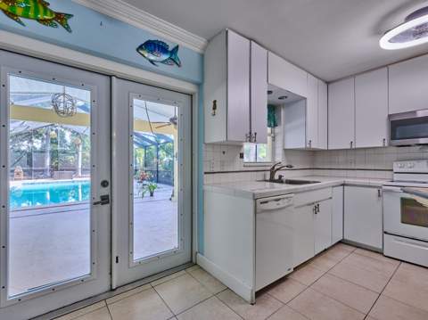191 SE 27th Avenue, Boynton Beach FL - photo 8 of 32