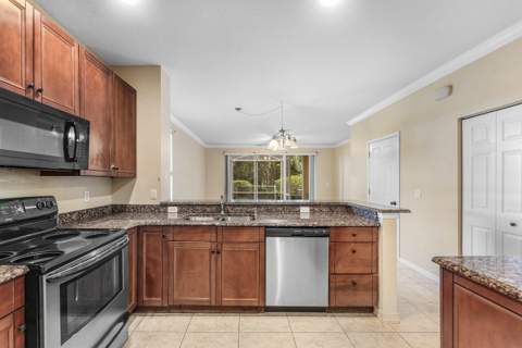 9650 Lago Drive, Boynton Beach FL - photo 11 of 51
