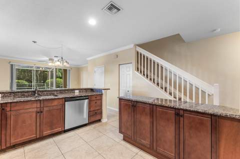 9650 Lago Drive, Boynton Beach FL - photo 8 of 51
