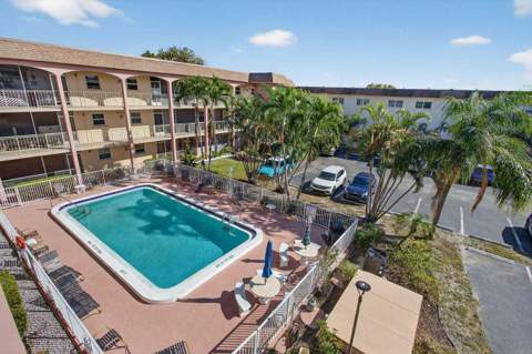 100 SE 6th Avenue #303, Pompano Beach FL - photo 9 of 56