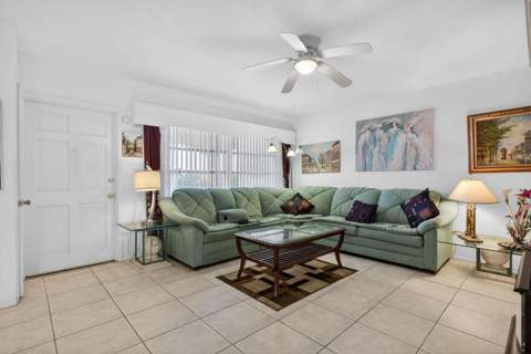 100 SE 6th Avenue #303, Pompano Beach FL - photo 10 of 56