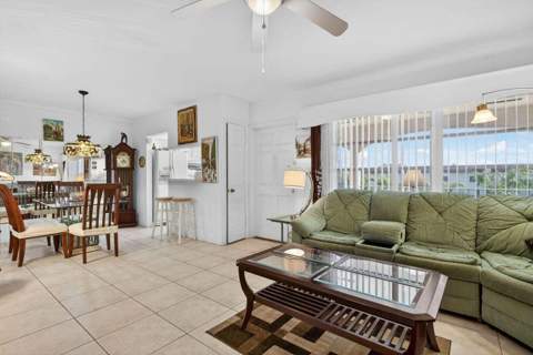 100 SE 6th Avenue #303, Pompano Beach FL - photo 11 of 56