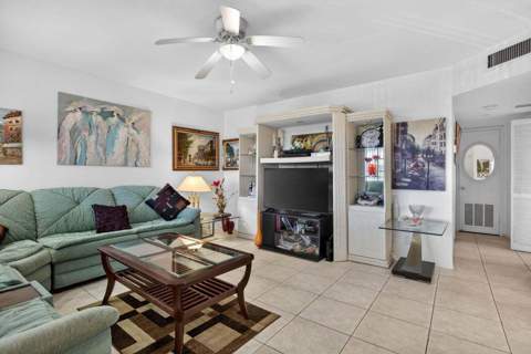 100 SE 6th Avenue #303, Pompano Beach FL - photo 12 of 56