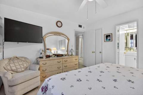 100 SE 6th Avenue #303, Pompano Beach FL - photo 16 of 56