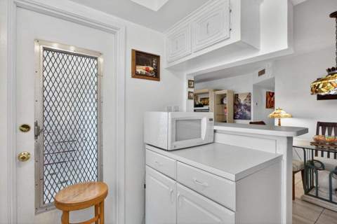 100 SE 6th Avenue #303, Pompano Beach FL - photo 18 of 56
