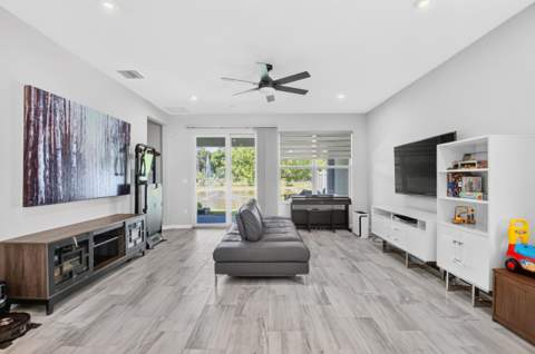 6710 Pointe Of Woods Drive, West Palm Beach FL - photo 12 of 47