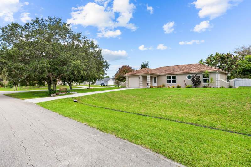 3 bedroom Single Family Residence at 265 SW Dalton Circle, Port St Lucie Section 41, Port St. Lucie — photo 3