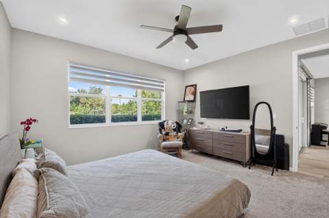 6710 Pointe Of Woods Drive, West Palm Beach FL - photo 15 of 47