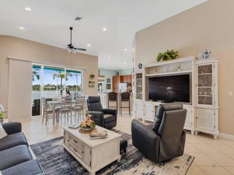 6100 Santa Margarito Drive, Fort Pierce FL - photo 6 of 35