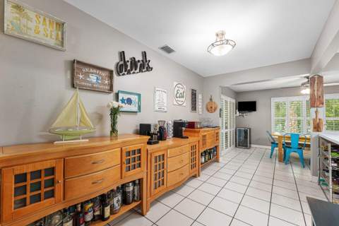 612 NW 7th Court, Boynton Beach FL - photo 7 of 35