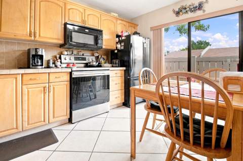 611 Banks Road, Margate FL - photo 9 of 22
