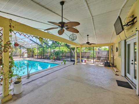 191 SE 27th Avenue, Boynton Beach FL - photo 22 of 32