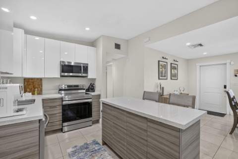 1633 NE 51st Court, Pompano Beach FL - photo 11 of 38