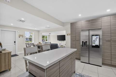 1633 NE 51st Court, Pompano Beach FL - photo 13 of 38