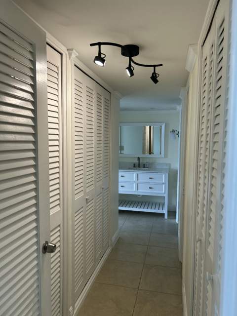 305 N Pompano Beach Boulevard #205, Pompano Beach FL - photo 11 of 21