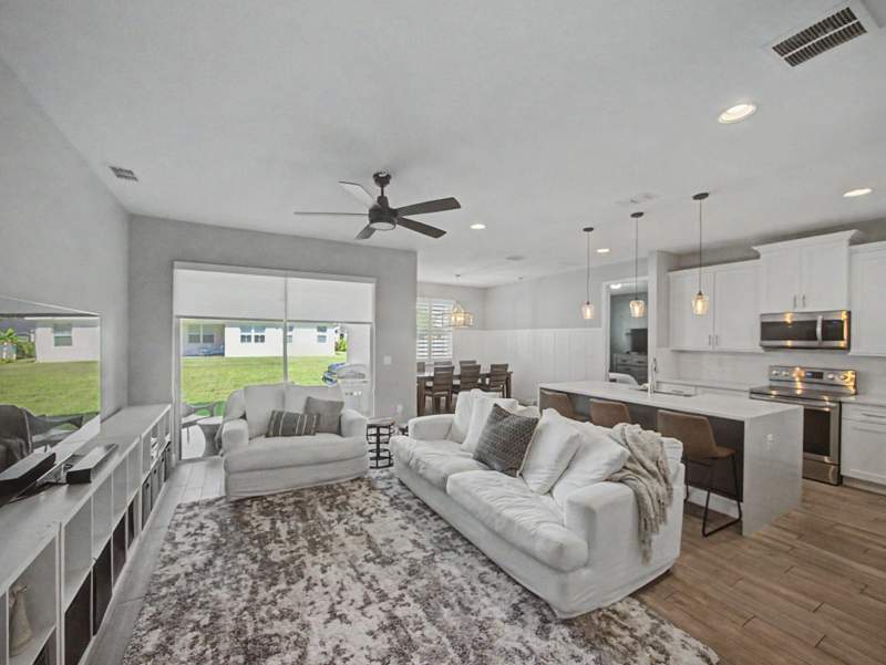 4 bedroom Single Family Residence at 3182 SW Fambrough Street, Port St Lucie Section 7, Port St. Lucie — photo 3